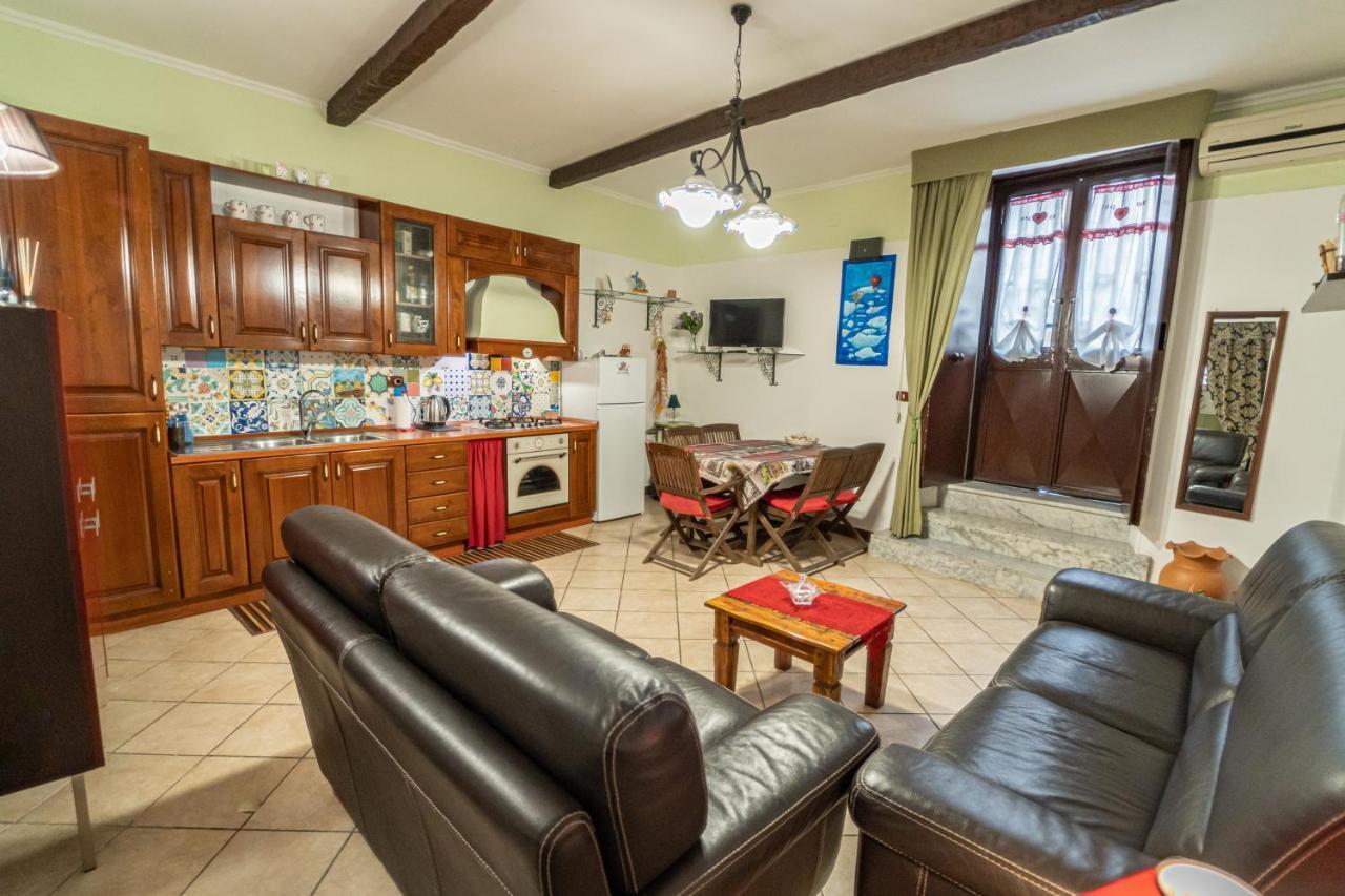 Casarella Chiara Apartment Naples Luaran gambar